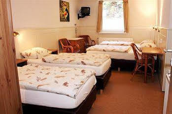 Hostel Studio *