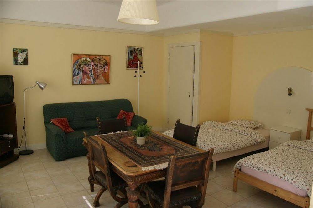 Studio Hostel