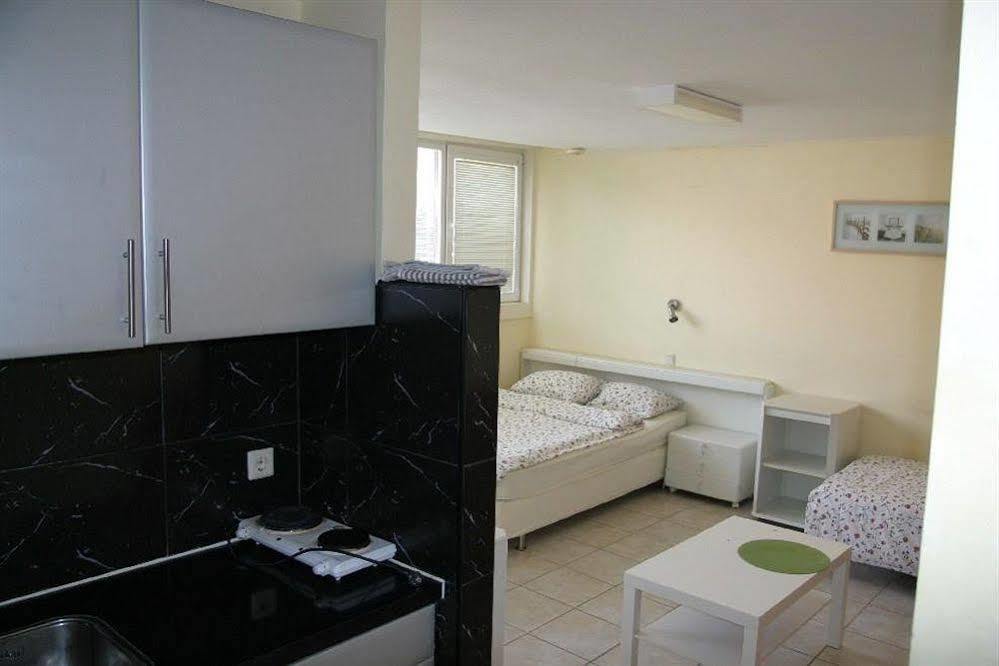 Studio Hostel